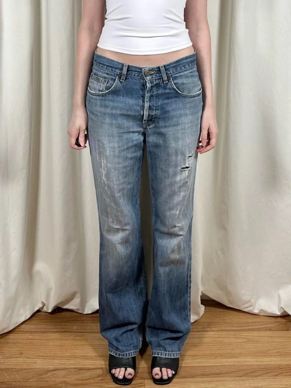 Distressed Straight Leg Jeans